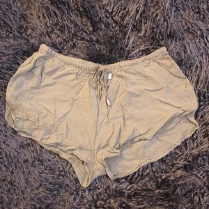 H&M Cargo Green Lightweight Shorts
